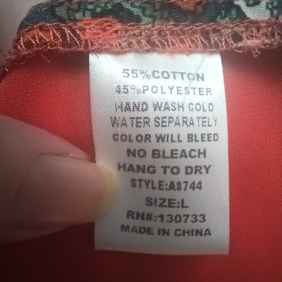 Umgee Batik Print Red Sheer Open Back Top Blouse Women's size Large - Picture 10 of 13